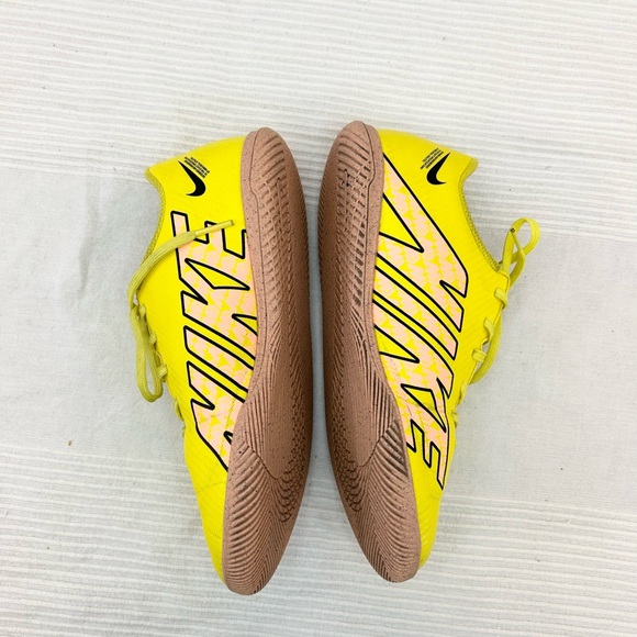Nike Youth Mercurial Vapor 15 Club IC Soccer Shoes Yellow Strike - Picture 7 of 13